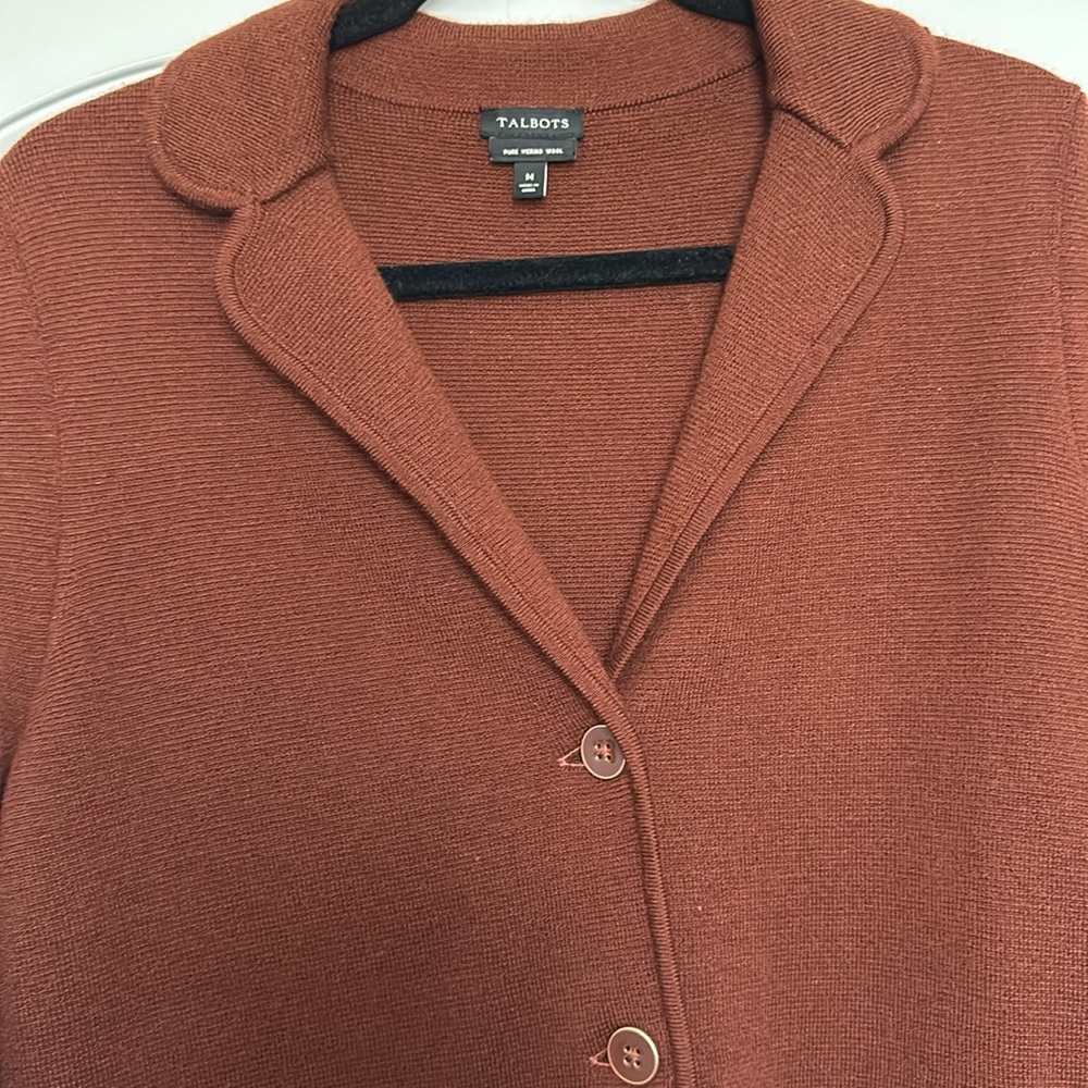 Talbots sweater blazer
Chestnut brown 💯 merino wool, size M - Picture 3 of 8